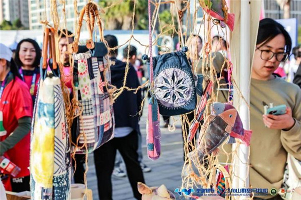 十余国家和地区的选手角逐 宁波银行·2023舟山群岛马拉松开跑