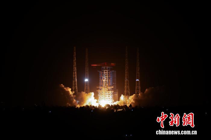 中国成功发射卫星互联网低轨10组卫星