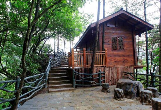 图为光雾山景区文旅相融的旅游设施。巴中文旅供 图为光雾山景区文旅相融的旅游设施。巴中文旅供