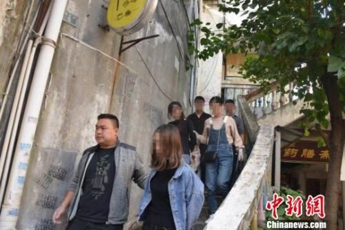 四川缉毒民警因公牺牲 这句微信签名看哭所有人…